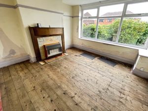 Lounge- click for photo gallery